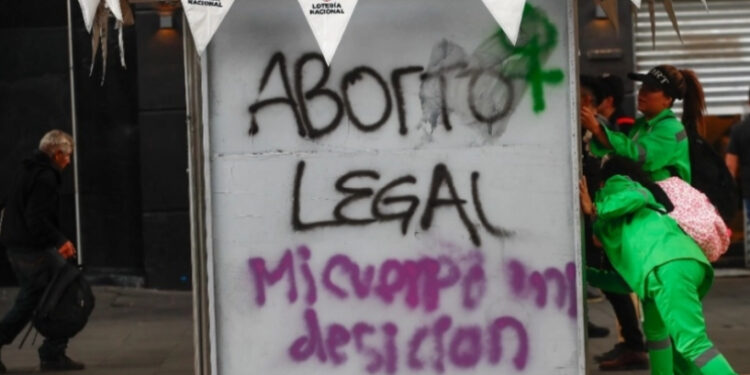 Avalan en SLP interrupción legal del embarazo hasta las 12 semanas
