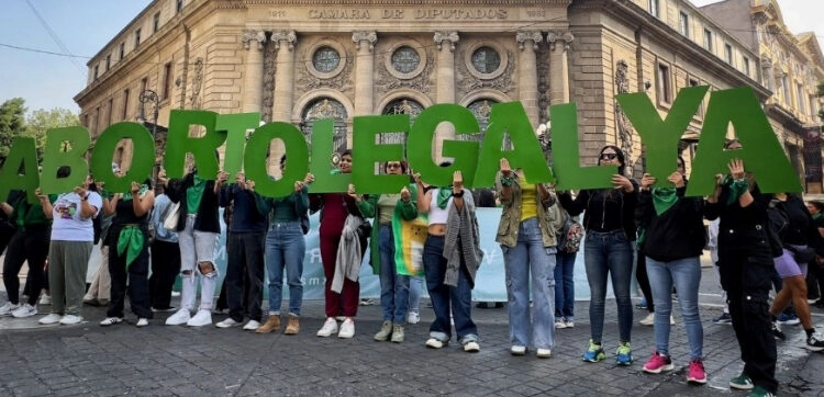 ‘Baja’ Congreso capitalino la despenalización total del aborto