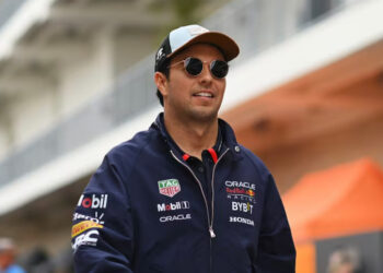 F1: Checo Pérez se queda en Red Bull para 2025 gracias a ayuda inesperada