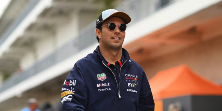 F1: Checo Pérez se queda en Red Bull para 2025 gracias a ayuda inesperada