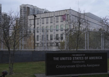 Embajada EU cierra en Kiev en previsión a «posible ataque aéreo»