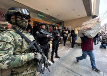 Confiscan 90 mil piezas de mercancía ilegal