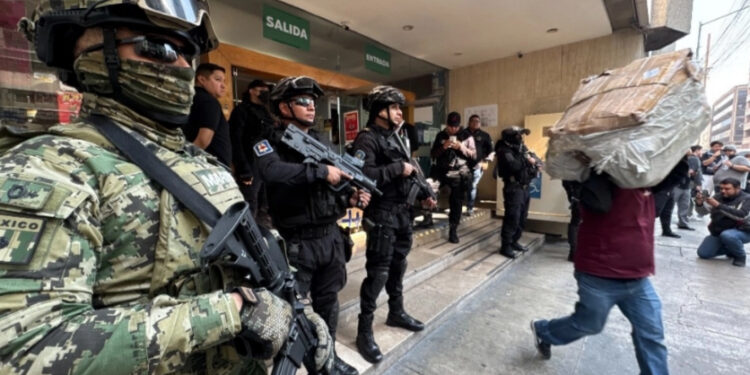 Confiscan 90 mil piezas de mercancía ilegal