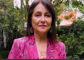 Daniela Romo aparece en silla de ruedas y fans se preocupan por su estado de salud