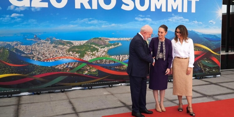 Propone Sheinbaum en G20 liberar 24 mil mdd del gasto militar para sembradores