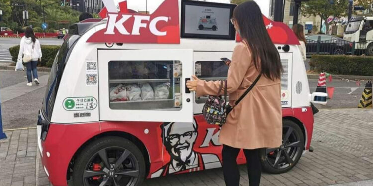 Coches autónomos de KFC en Shanghái permiten comprar comida sin interacción humana