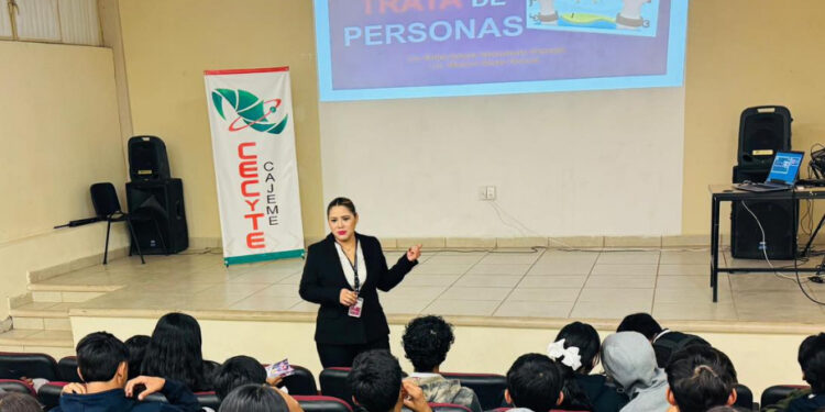 Imparte Instituto Cajemense De La Mujer Plática Preventiva Sobre La Trata De Personas En El Cecytes Obregón Ii