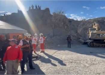Derrumbe en mina de Sinaloa deja cinco trabajadores atrapados