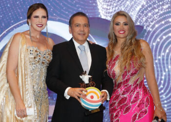 Manlio Fabio Beltrones recibió el Premio Internacional ALMA 2024