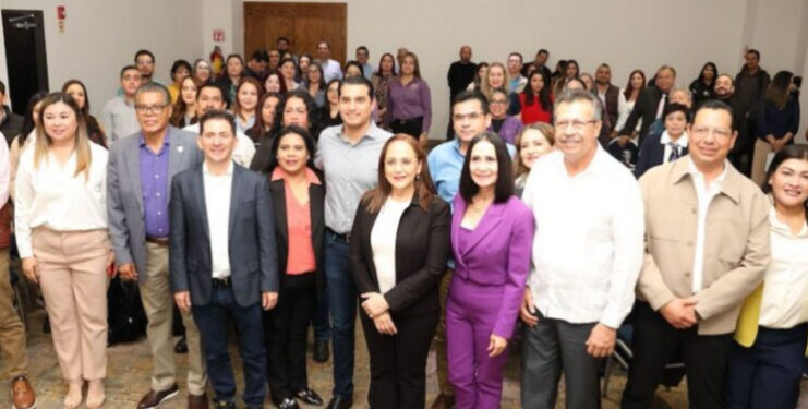 Participa doctora Karla Córdova González en el arranque de la primera “Jornada de Capacitación La Nueva Escuela Mexicana”.