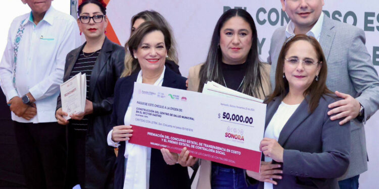 Recibe Guaymas premio por el primer y segundo lugar en Concurso Estatal de Contraloría Social 2024