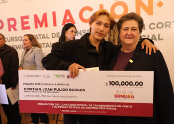 Asiste La Dr. Blanca Valenzuela al Premio Estatal de Contraloria y Concurso Transparencia en Corto Sonora 2024