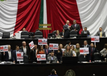 Reinician diputados debate sobre desaparición de organismos autónomos