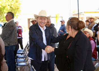 Acerca Gobernador Durazo servicios de salud a familias de la sierra de Sonora