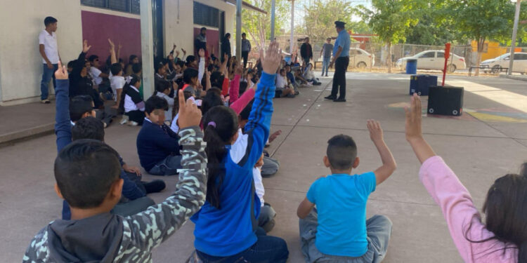 Imparten Taller De Seguridad Vial Y Leyes De Tránsito A Alumnas, Alumnos, Madres Y Padres De Familia De La Primaria Rafael Amaya Amaya