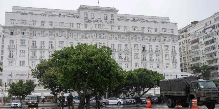 Tropas, blindados y buques de guerra protegen la cumbre del G20 en Brasil