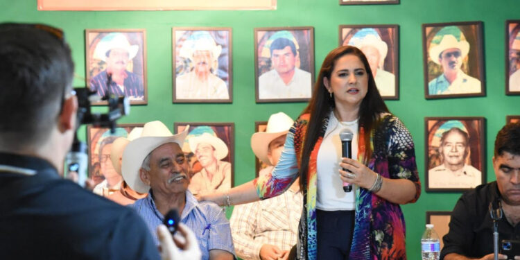 Dialoga Gobierno de Sonora con ejidatarios del Sur del Estado