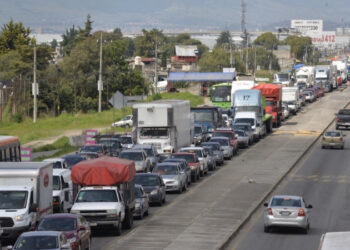 Vecinos retiran bloqueo en carretera México-Toluca
