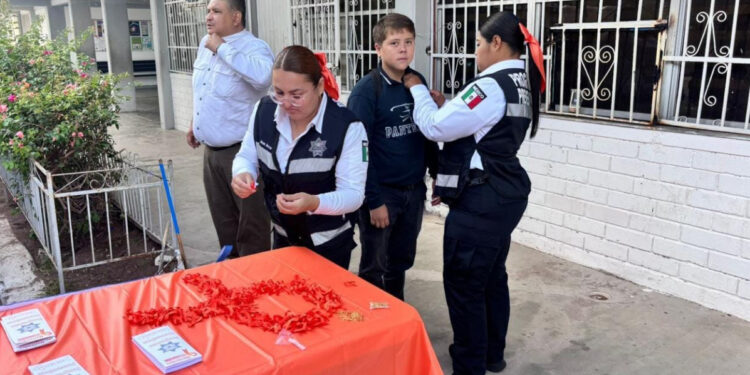Lleva Seguridad Pública Municipal plática a alumnos de secundaria