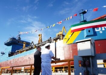 Gobernador Durazo potencia al Puerto de Guaymas con primer barco para mantenimiento de rutas marítimas en México