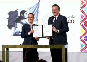 Sheinbaum firma decreto para proteger la industria textil