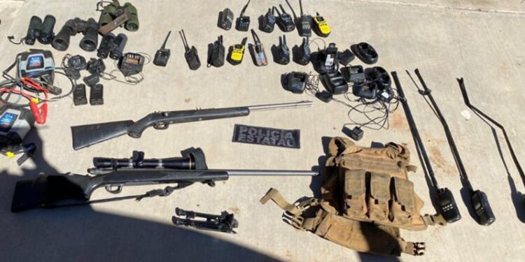 Libera Gobierno de Sonora rancho ocupado por la delincuencia y asegura armas
