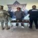 Detienen a hombre por portación de arma de fuego y presunta participación en homicidio