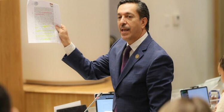 Presenta irregularidades Ley de Ingresos de Hermosillo: David Figueroa