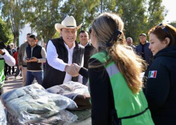 Gobernador Durazo beneficia a familias vulnerables con Operativo Navideño 2024