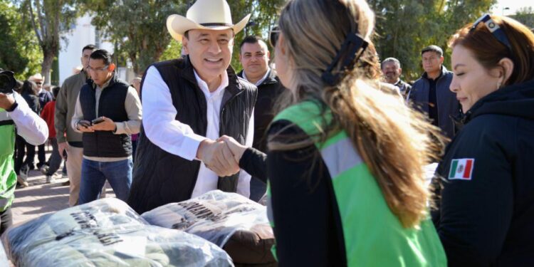 Gobernador Durazo beneficia a familias vulnerables con Operativo Navideño 2024