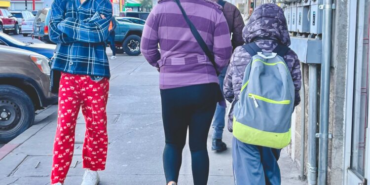 A extremar precauciones por el frío llaman autoridades
