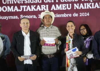 Gobernador Durazo y Presidenta Sheinbaum respaldan a alumnos Yaquis con más de 300 becas universitarias