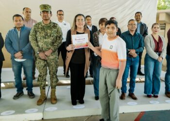 Realiza Ayuntamiento de Guaymas lunes cívico en CAM.