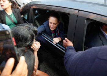 «Cabeza fría», pide Sheinbaum a los coordinadores parlamentarios de Morena