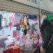 Denuncian habitantes y comerciantes establecidos en el Centro a 45 plazas chinas sin medidas de protección civil