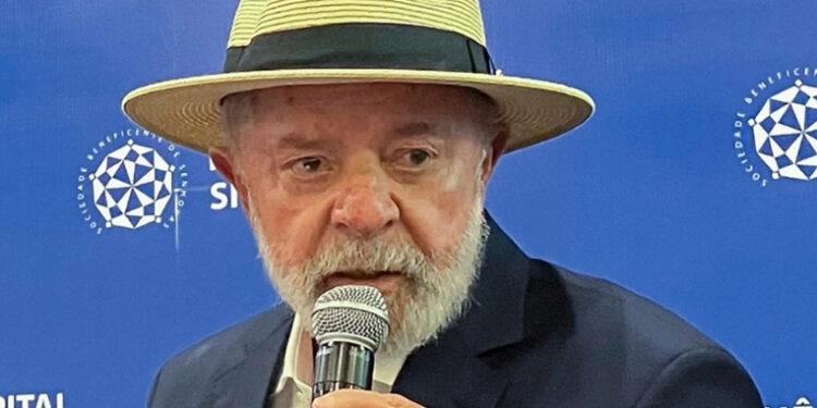 Dan de alta a Lula da Silva tras cirugía por una hemorragia cerebral