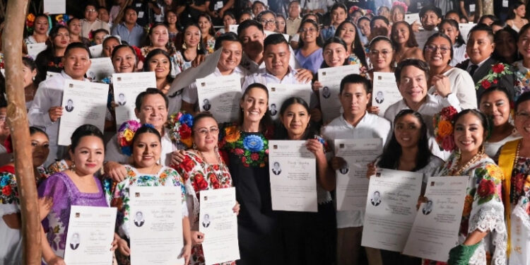 Desde Yucatán, defiende Sheinbaum derecho a la educación pública