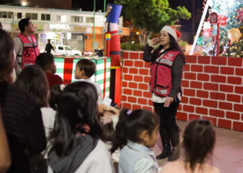 Realiza DIF Guaymas ruta navideña con niñas y niños de Ocotillo.