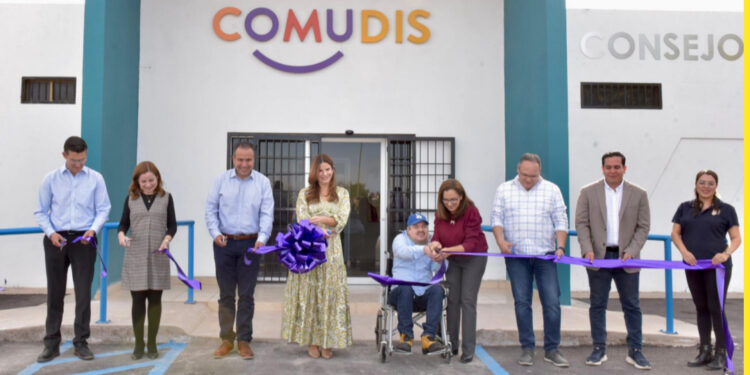 Inauguran Aclalde y Esposa remodelación de instalaciones de COMUDIS