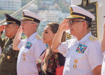 Evelyn Salgado asiste a ceremonia de arribo del Buque Escuela Cuauhtémoc; destaca su labor como mensajero de paz