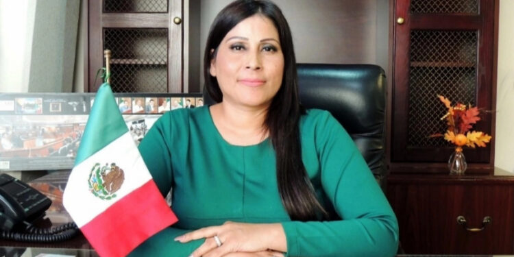 Inversión federal para Ensenada fortalecerá actividad portuaria: alcaldesa