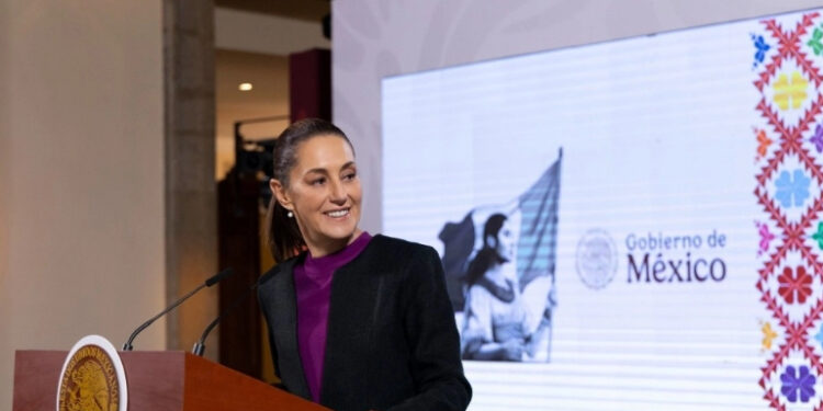 Niega Sheinbaum acusaciones de amenazas contra ministros y jueces
