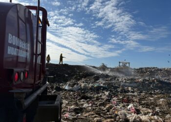 Sofoca Bomberos de Huatabampo incendio en Basurón Municipal