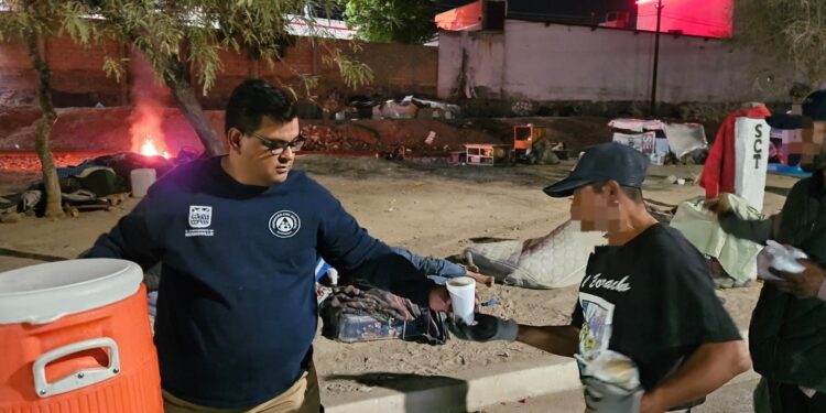 Mantiene albergues temporales Gobierno de Hermosillo para proteger a personas del frio en Hermosillo