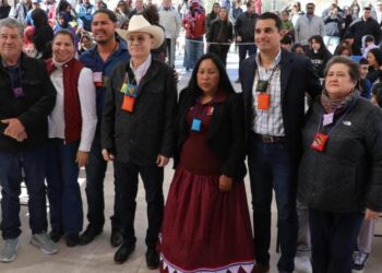 El Gobernador Alfonso Durazo garantiza educación para estudiantes Comca’ac con Telebachillerato en Desemboque