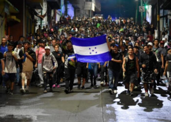 Sale caravana de 500 migrantes de Tapachula, Chiapas