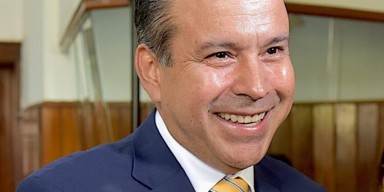 Destaca Toño Astiazarán visión municipalista de Presidenta de la República; se suma a convocatoria de trabajar coordinados en temas de interés de los hermosillenses, como abasto de agua, seguridad, entre otros.