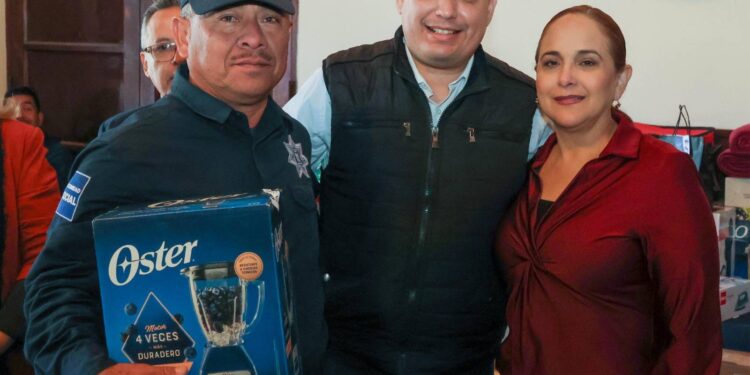 Celebra Ayuntamiento de Guaymas “Día del Policía