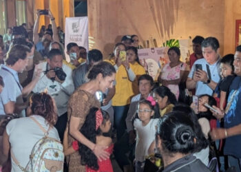 Recorre Sheinbaum CRIT de La Montaña de Guerrero