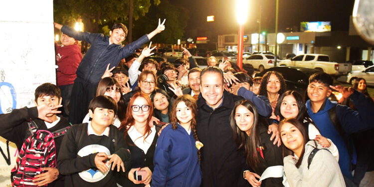 Entrega Alcalde corredor Camina Segura en Secundaria #1 “Prevo”